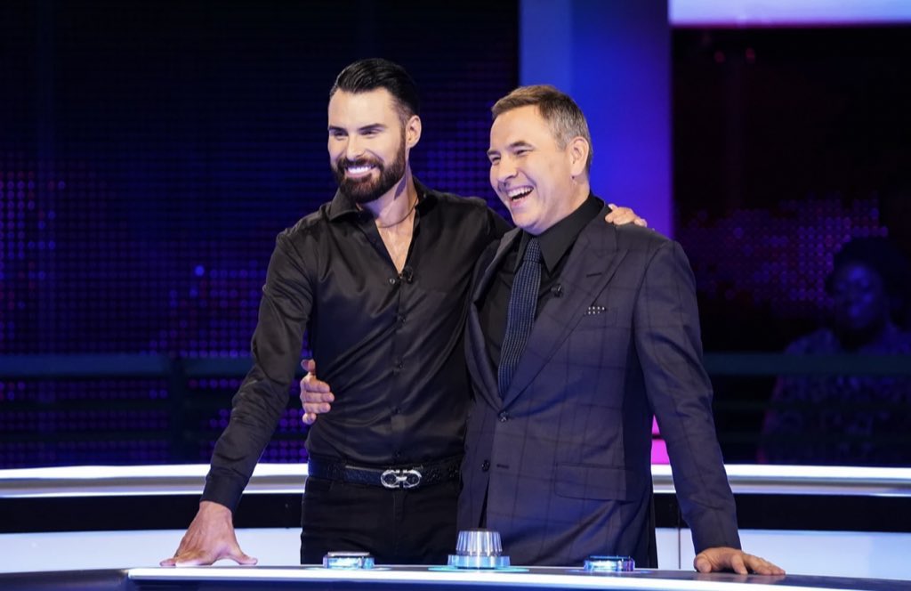 UpdateWithRylan's tweet photo. Merry Christmas everyone! Who got #RylanTEN as a present? Don’t forget 8pm on @ITV @Rylan will be on #limitlesswin celebrity special 🎅🏼🎄🎁 https://t.co/HYuohS7vjB