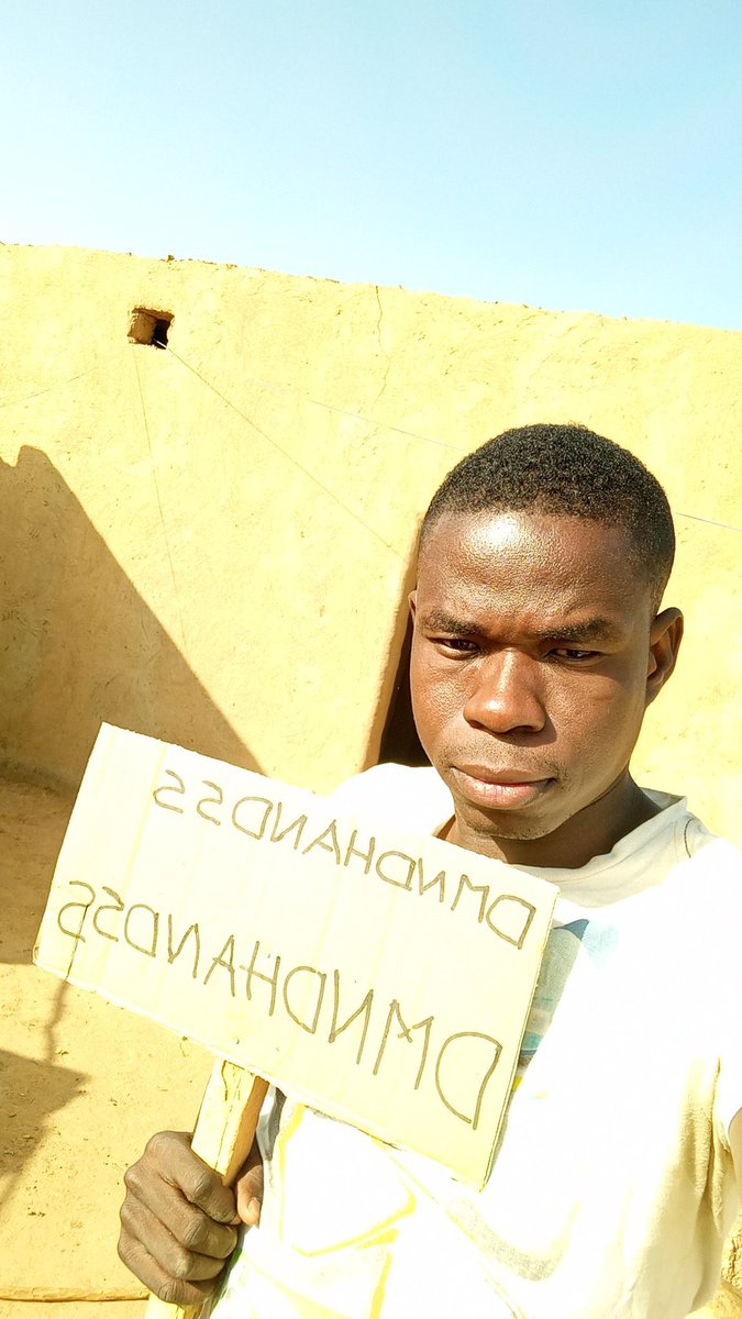 DMNDHANDSS's tweet photo. Have been helping this guy from Burkino Faso for a while to get closer to his dreams of building a farm and support his community.

Benîot and his family wishes all of you a great Christmas🎄

Feel free to send him and his family some CRO donations.

#CROfam #itsallaboutgiving https://t.co/qT8QtsNbPm