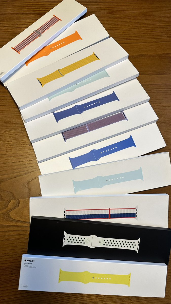 Got my xmas Watch bands fix from <a href="/sbsupply/">SB Supply</a>, so happy I could find some quite rare ones 😚