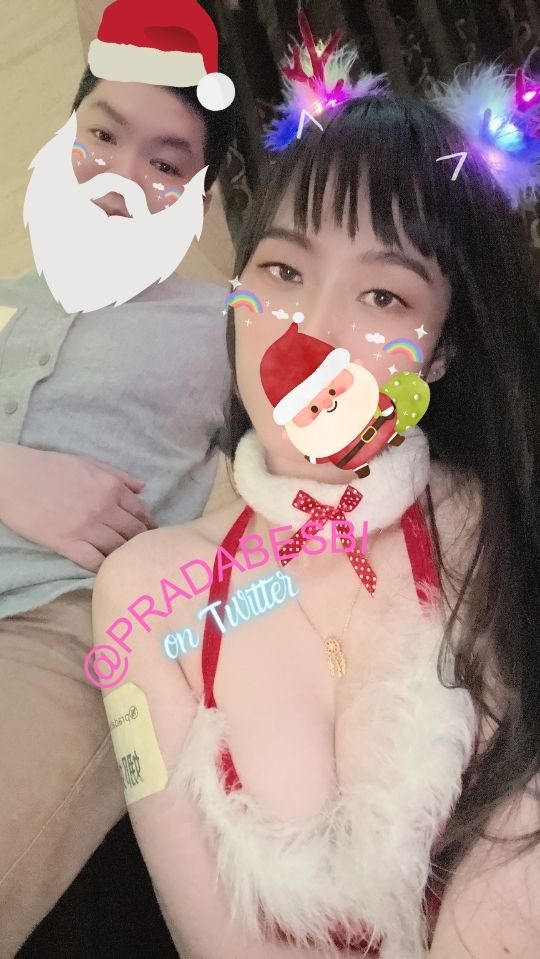 各位好久不見~ 拿點庫存檔應景~ 
大家不要忘記我們喔^_^
今年太忙了QQ 
明年再來和各位參加Party~