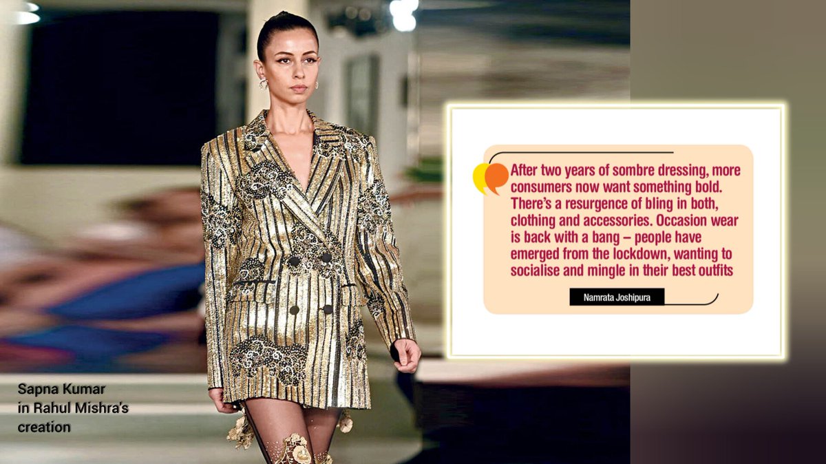 DelhiTimesTweet's tweet photo. Sombre out, #bling in ✨️
From shimmer and sequins to flamboyant colours and designer wear - many have upped their #fashion game as they stepped out to socialise again in 2022
Read: https://t.co/5OBx5snrqh
#JanhviKapoor #StyleGoals #AyushmannKhurrana #Style #BlingIsIn https://t.co/vmZ66PRQfT