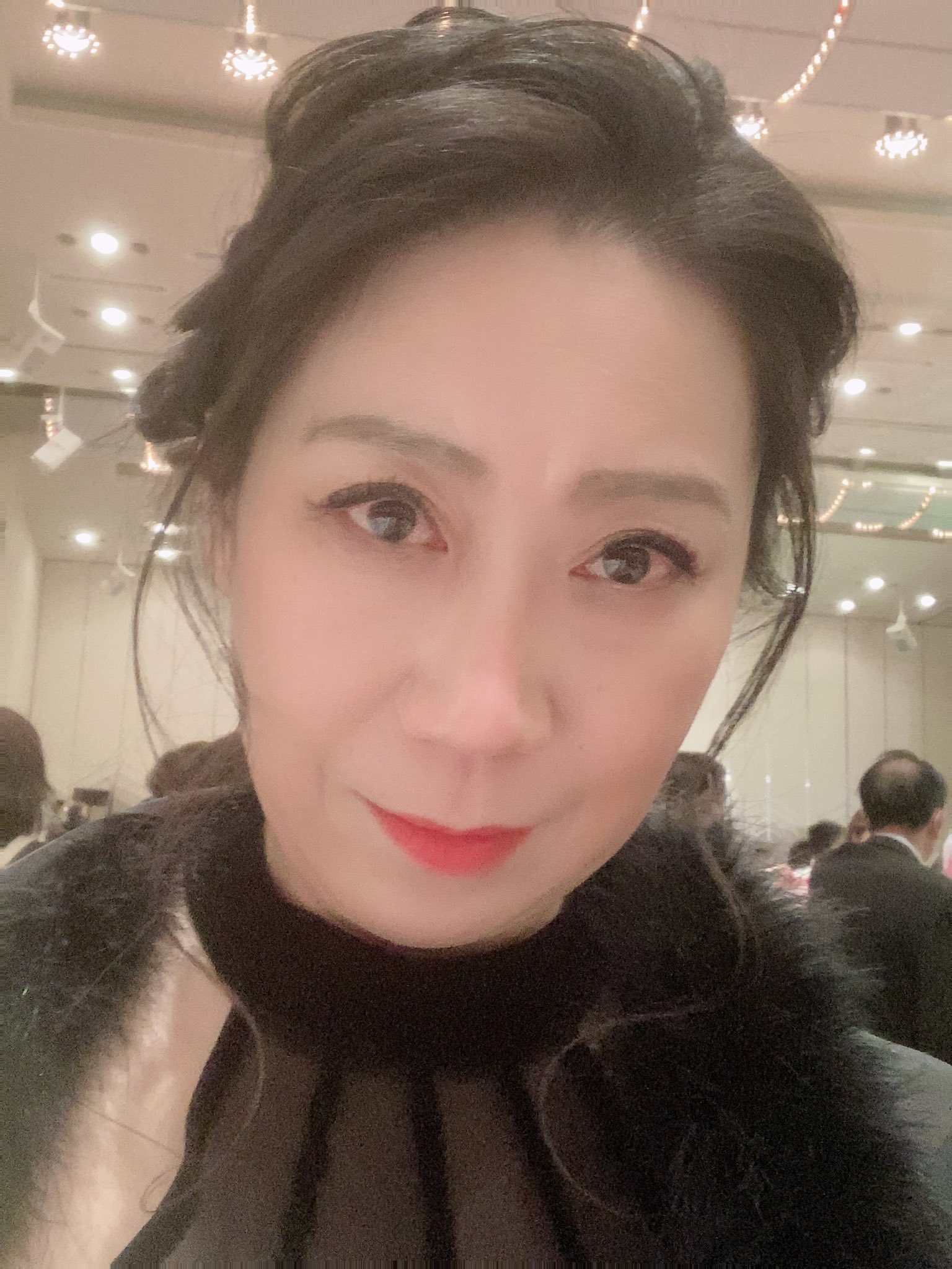 島津かおる on X: Xmas🎄パーティーに来てる✨ t.coDVNeXwmc76  X