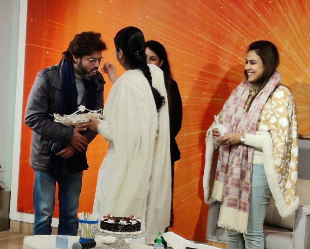 ManishantarDESI's tweet photo. Feels blessed to receive blessings & celebrating #Tanmaya ‘s birthday with Her Holiness #sistershivani Didi @bkshivani
🎉🥰🪬🙏🏻 https://t.co/wPfdQw9eHO