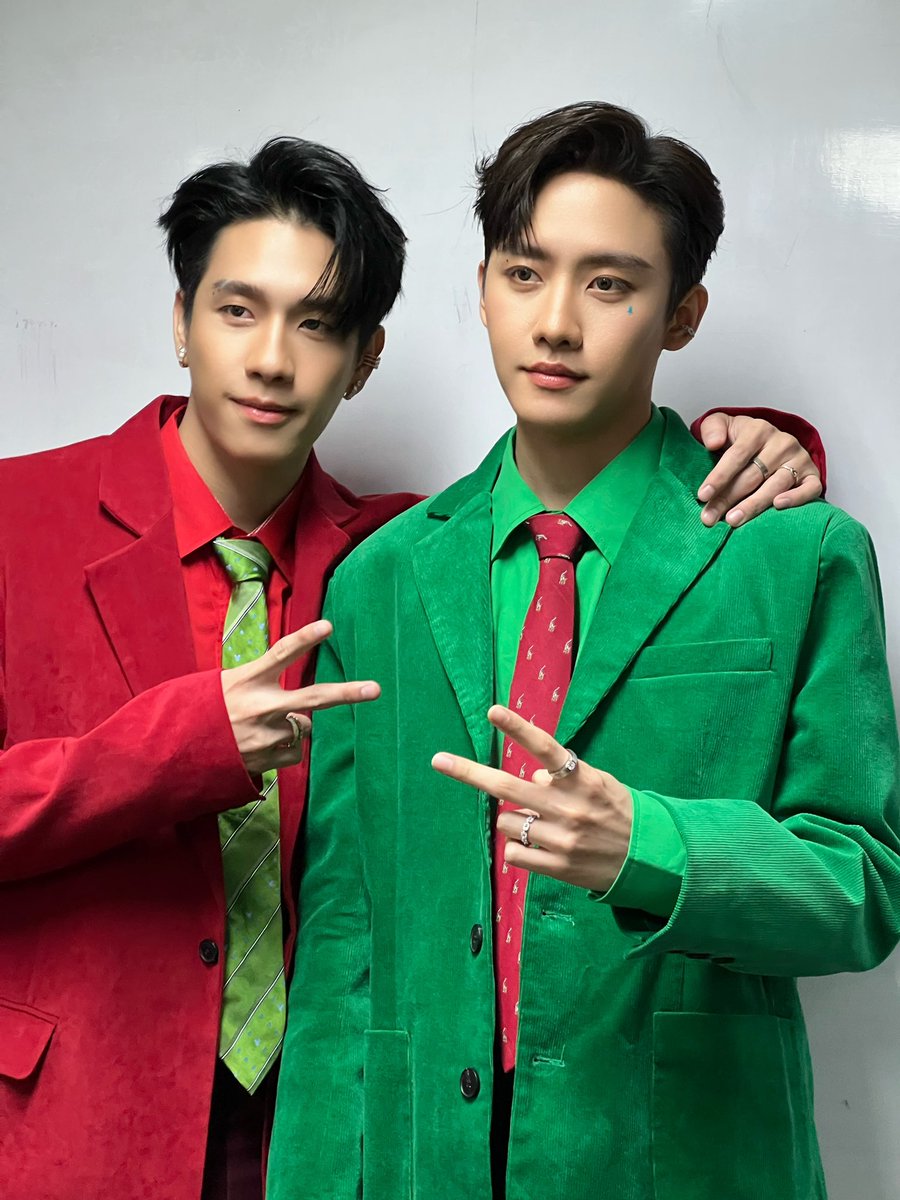 kwangg28's tweet photo. 25/12/64 ก็จะมีความเกร็งๆหน่อยๆ😅 #พร้อมมาร์ค https://t.co/HFdqj8SZGA