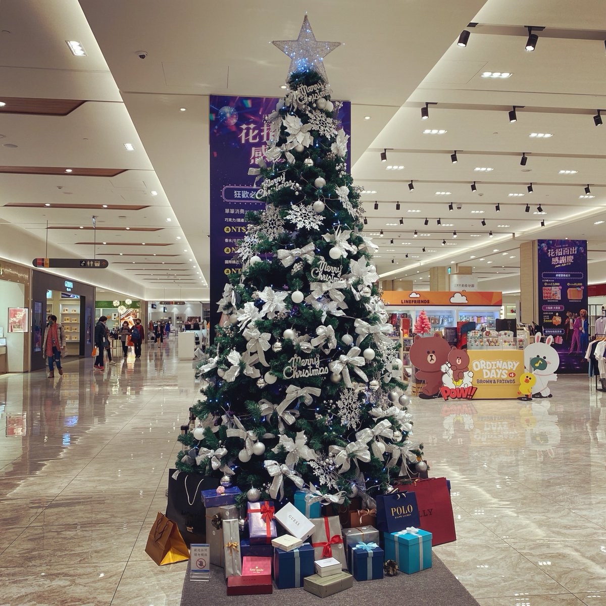 penghu_blue's tweet photo. 🌟聖誕節快樂🎄
#離島 #台湾在住
#三號港 #Pier3 #免稅店
#聖誕節 #聖誕樹 #聖誕節快樂 https://t.co/RS7weU0jDN