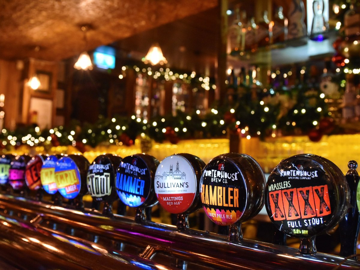 Wishing all our staff and customers a very merry Christmas 🌟