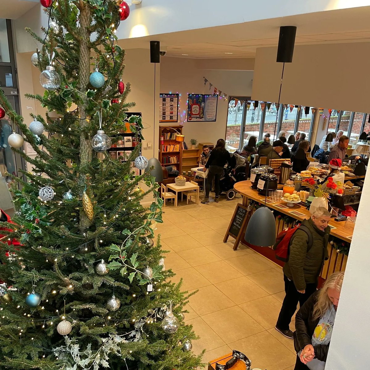 🎅 Merry Christmas from Wells Maltings! We hope you have a wonderful day, however you celebrate 🎄
We will be open again tomorrow for some Boxing Day treats, then on 27 &amp; 28 Dec HANSEL AND GRETEL will be back to keep everyone laughing buff.ly/3F79QZc