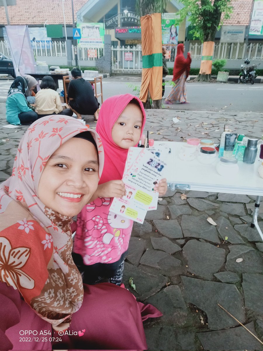 alia_annisaa's tweet photo. Happy Sunday ✨✨✨

#OriflameLumajang #Oriflame #Lumajang #CarFreeDay #CFD #HappyDay https://t.co/G5ayVkdi4G
