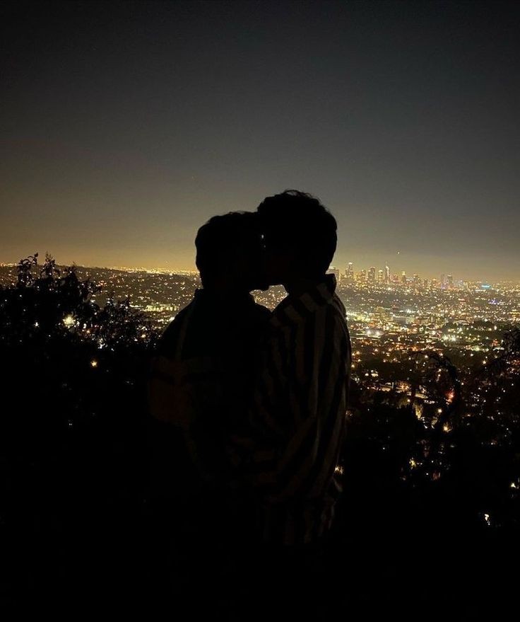 little_acci_'s tweet photo. #minsung sns au
Джисон постоянно теряет вещи. Он к этому привык, но когда теряется Минхо, ��ан встаёт в ступор.
И что теперь делать? https://t.co/CHRB4jfw4Z
