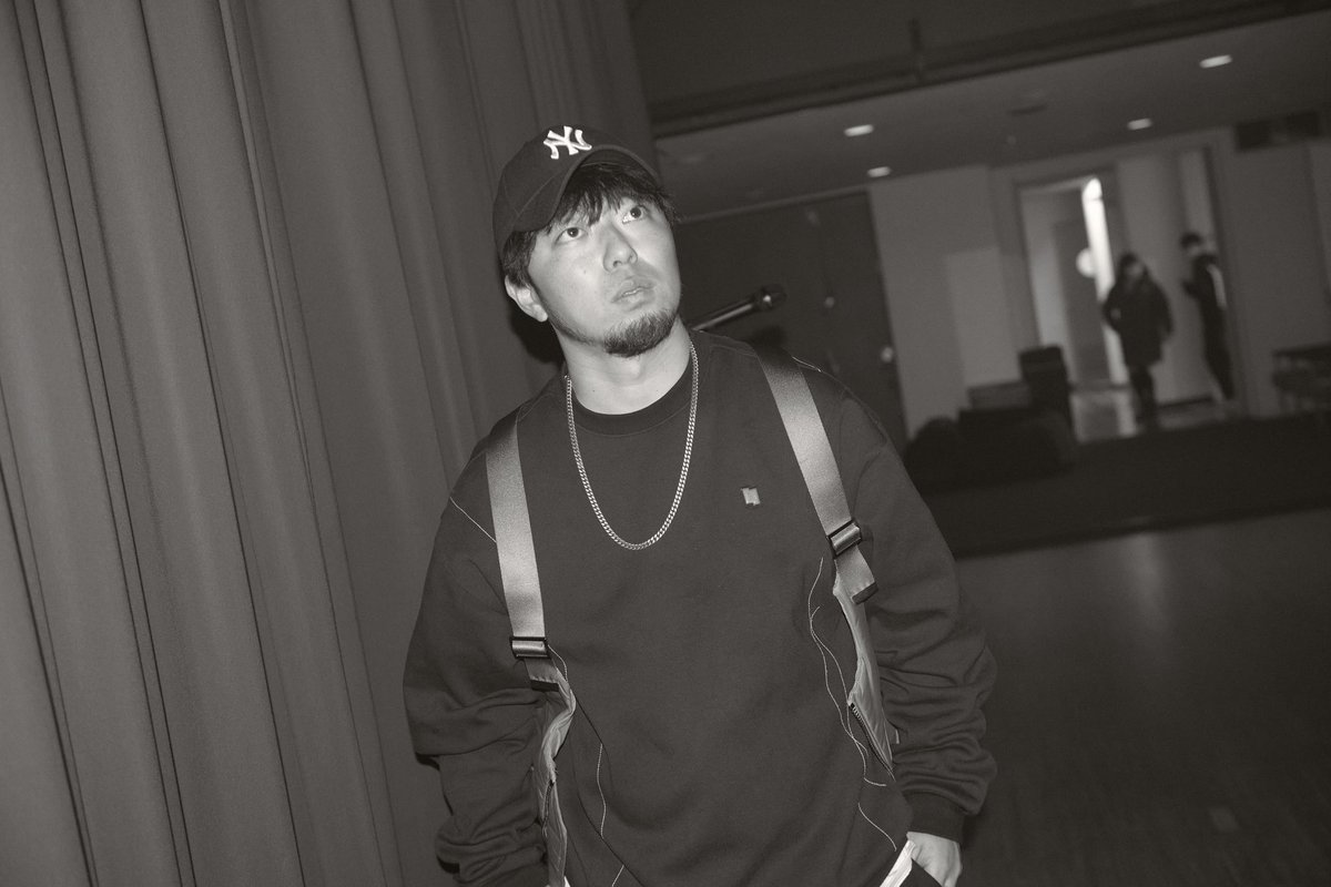 WONK_TOKYO's tweet photo. 📸🚪EPISTROPH SESSIONS🚪📸

配信はいよいよ、今夜23:59まで。
3時間23分に及ぶ圧巻のステージを
最後の瞬間までお楽しみください。
WONK出番前の舞台裏カットより。

♻️ARCHIVE TICKET ~12/25 
https://t.co/vDfrCJI88r
📸 Takahiro Kihara

#EPISTROPH #WONK #PatriqMoody https://t.co/nmz5hVQdTA