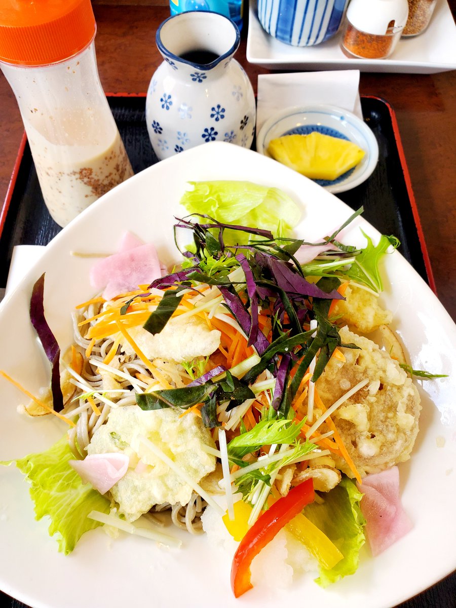 Zion3377's tweet photo. 久しぶりに日本蕎麦店いきました
ファイバーサラダ蕎麦🥗🍜
美味しかったですお客さんも
満席でたくさんいました✨
#ファイバーサラダ蕎麦
#日本蕎麦みつまる
#那覇市久米
#女性客がたくさん https://t.co/NU20HaAuFn
