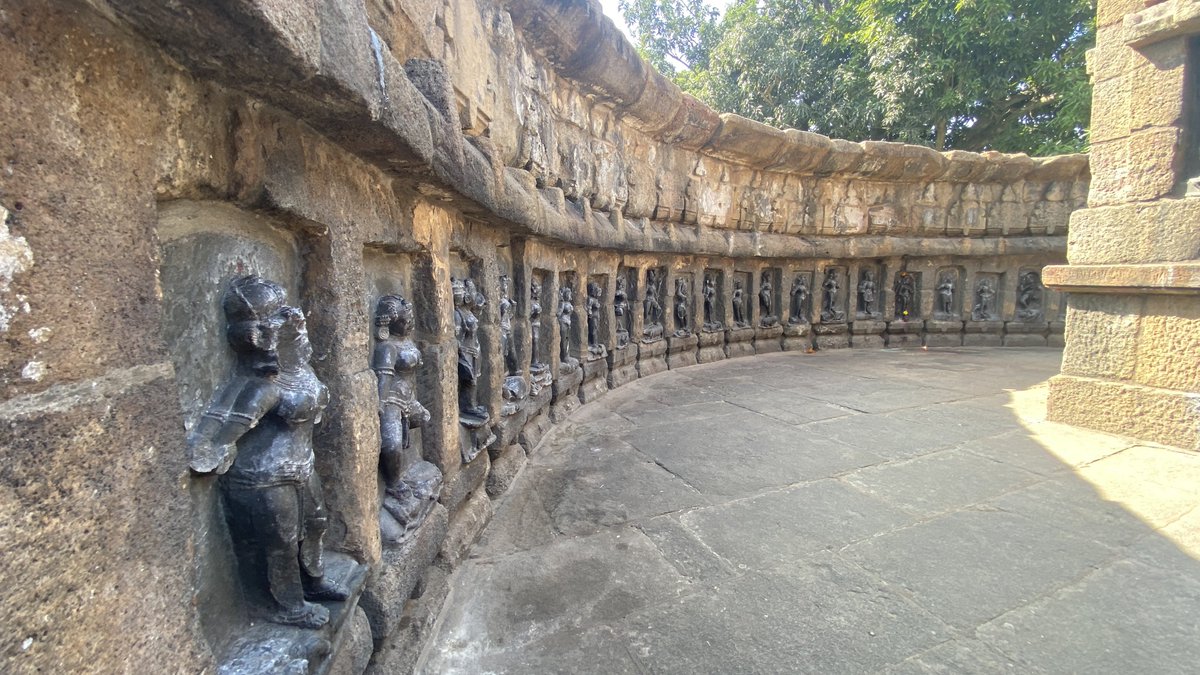 SKSahu29's tweet photo. The Chausath Yogini #Temple of Hirapur, also called Mahamaya Temple, is 20 km outside #Bhubaneswar, the capital of #Odisha state of Eastern India. It is devoted to the worship of the yoginis, auspicious goddess-like figures.

#IncredibleIndia #dekhoapnadesh https://t.co/qNtp39yt9P