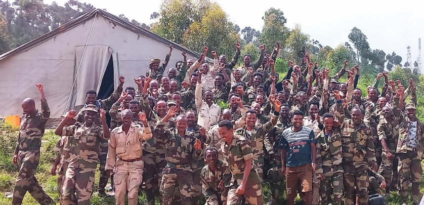 SultanMSied1's tweet photo. ርሑስ ሓድሽ ዓመትን ልደትን ነቶም ወሰናስን እናጽንዑ ማእከል ዘማምቊ፡ደምብኦም ዓጽዮም ደምበ ህዝብን ሃገርን ዘሰስኑን ዝሕልዉን ጀጋኑ ምዑታት ሓይልታት ምክልኻል ኤርትራ።ርሑስ ሓድሽ ዓመትን ልደትን ንመላእ ህዝቢ ኤርትራ ምስ ጽኑዕ መሪሕነቱ፡፡ https://t.co/RcAaaZvRNr