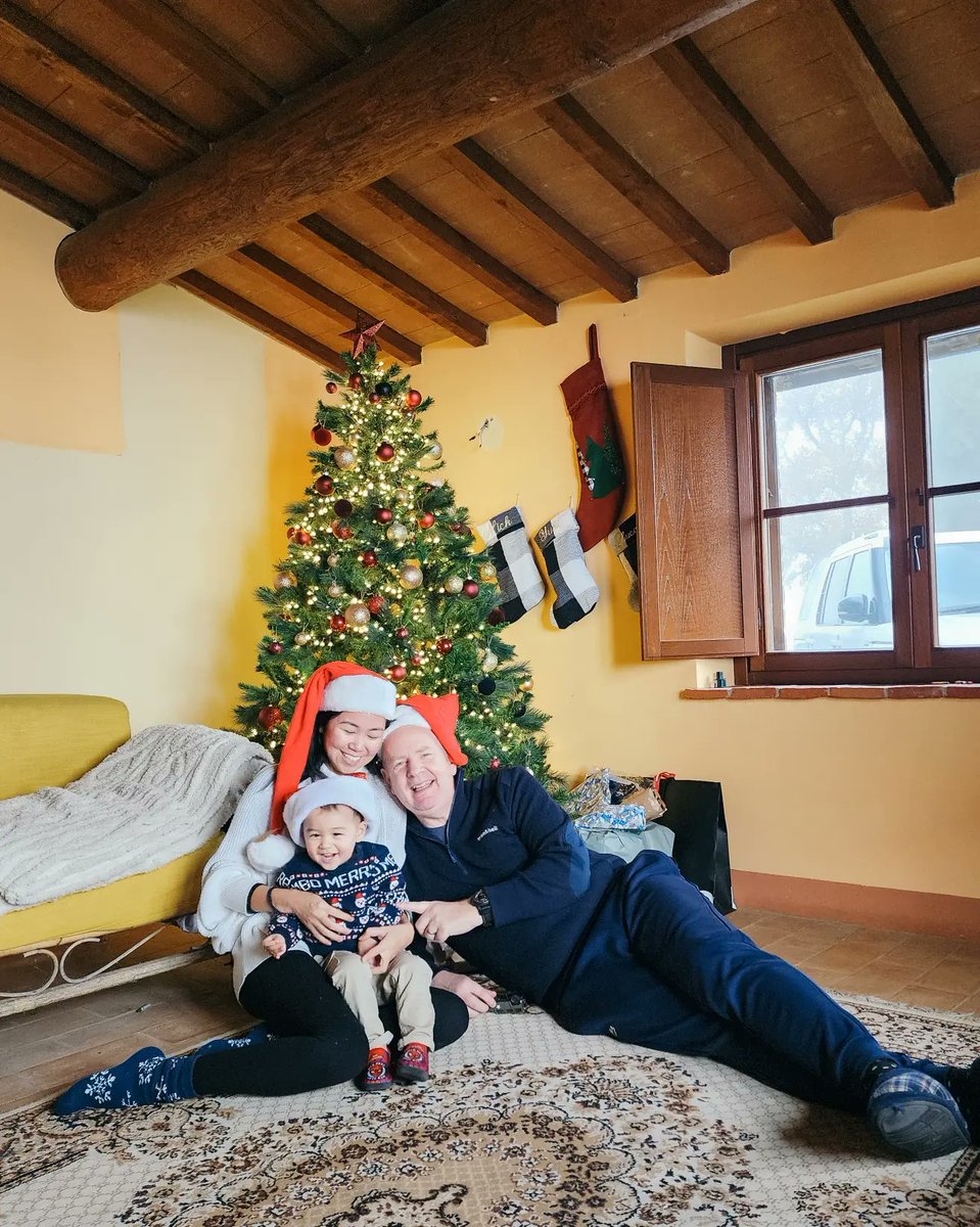 yukihigson's tweet photo. Merry Christmas from the Higfam!🫶🥰 https://t.co/AIBP0vILl8