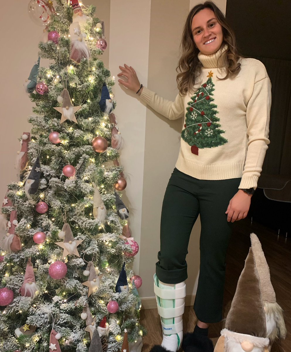 Babbo Natale mi hai fatto un regalo inaspettato 😓🎅

Ricordatevi che le cose più belle della vita non si trovano sotto l’albero, ma nelle persone che ti stanno vicino nei momenti speciali. 𝑻𝒂𝒏𝒕𝒊 𝒂𝒖𝒈𝒖𝒓𝒊 𝒅𝒊 𝑩𝒖𝒐𝒏 𝑵𝒂𝒕𝒂𝒍𝒆! ❤️✨🎄
#merrychristmas #natale #auguri