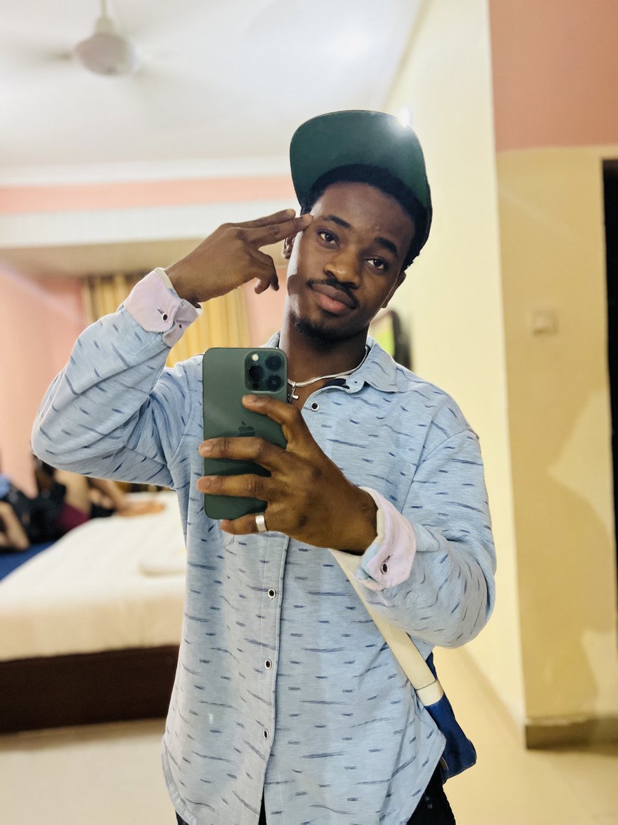 heissozy's tweet photo. Am not a random guy am different 💯🎧👻
#Ogsavage #MerryChristmas https://t.co/Gccgr5sBKR