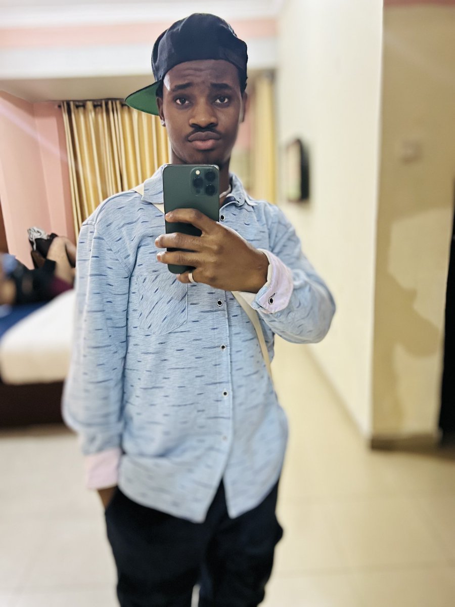 heissozy's tweet photo. Am not a random guy am different 💯🎧👻
#Ogsavage #MerryChristmas https://t.co/Gccgr5sBKR