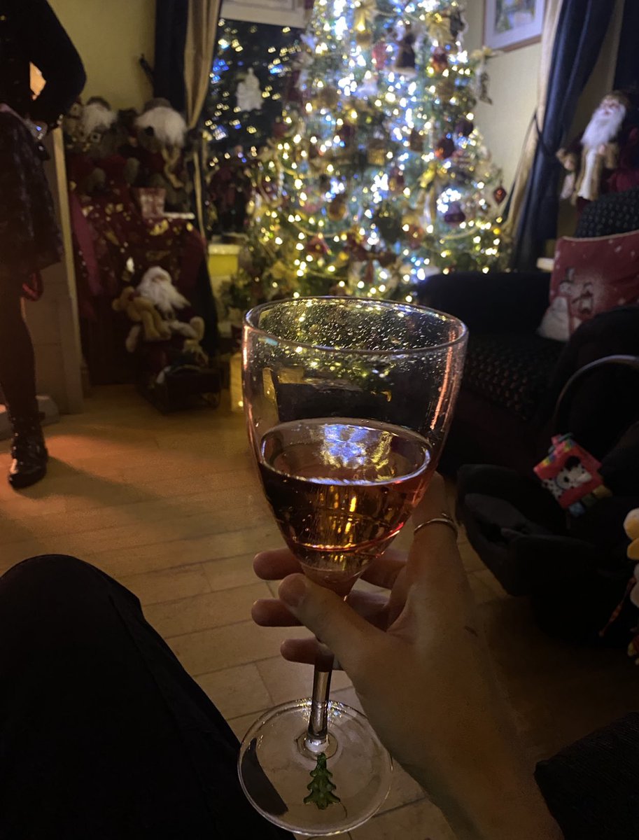 Gm boozers! Happy Christmas holidays everyone 🎄🍻