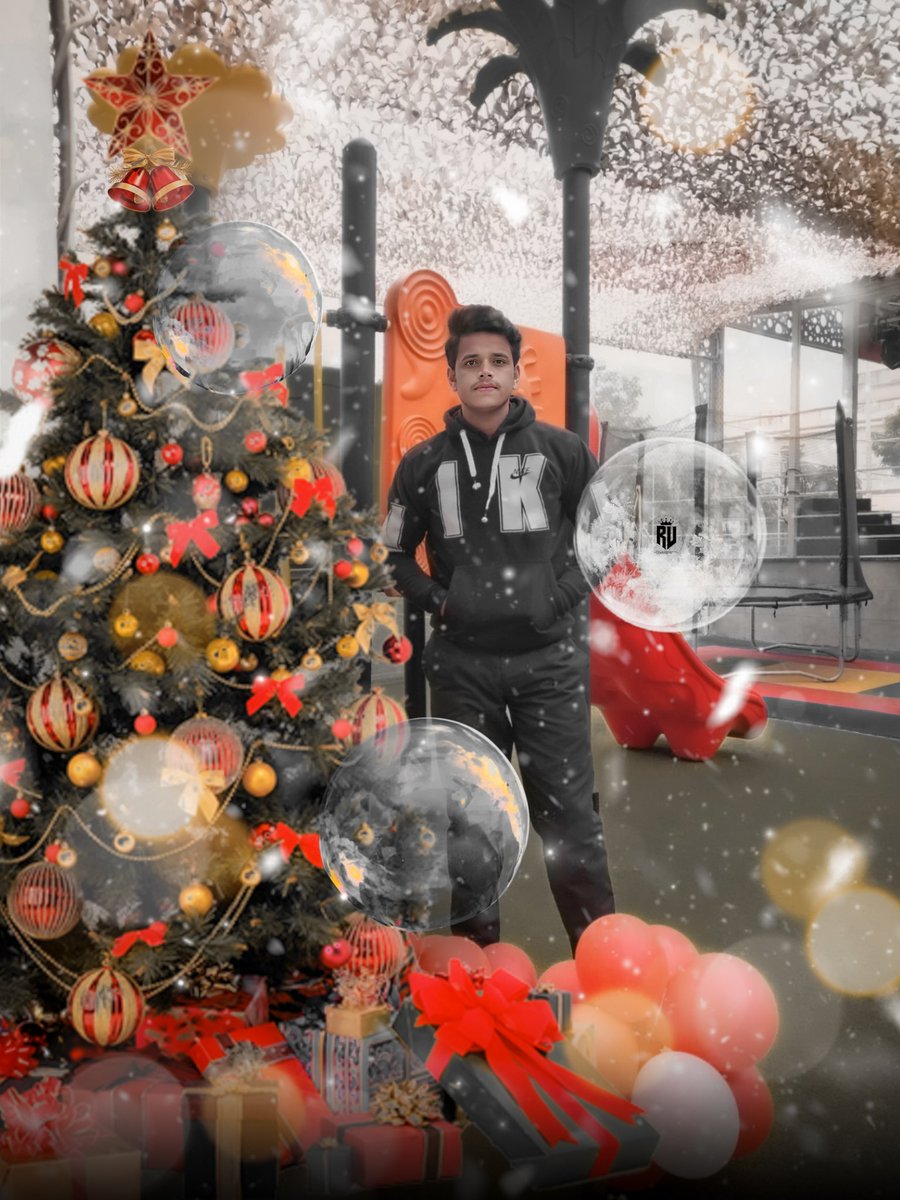 raghavkchy01's tweet photo. MERRY CHRISTMAS 🎄🎊🎁🥳
•
Click // @madhav_kumar16
Edit by // @rvcreations0110
Use My Hashtags 👉🏻 { #rvcreations0110} 👈🏻
•                            #rvcreations0
                                   #rvfam0
#merry #Christmas #jinglebells
#25 #12 #2022 # xmas 🎄 #reels #viral https://t.co/DgnknyvdIz
