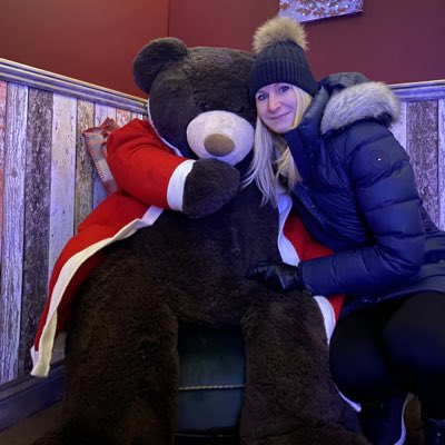 SF5951's tweet photo. Merry Christmas 🎅🏻🎄🤶🏻!! https://t.co/iv9nCjToVU