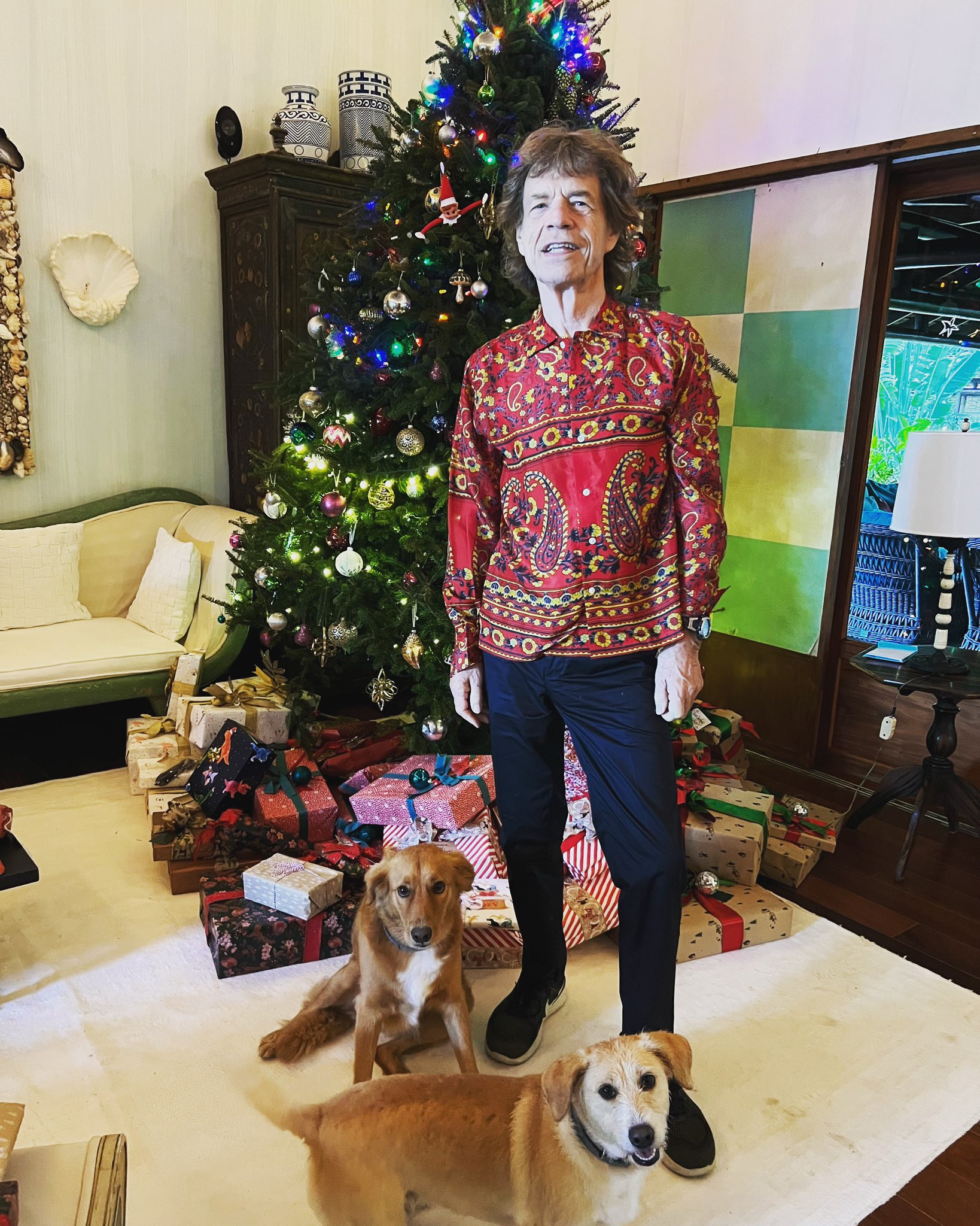 Mick Jagger on Twitter: "Merry Christmas and Happy Holidays to you all ...