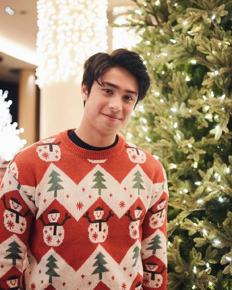 DonBelleOFC's tweet photo. “Mewwy kwistmas :) 🎄”

[251222] @donnypangilinan’s IG Update!
🔗: https://t.co/MlanGPxHVy

#DonnyPangilinan 
#DonBelle | #DONBELLEmpire https://t.co/auMFApN3Cf