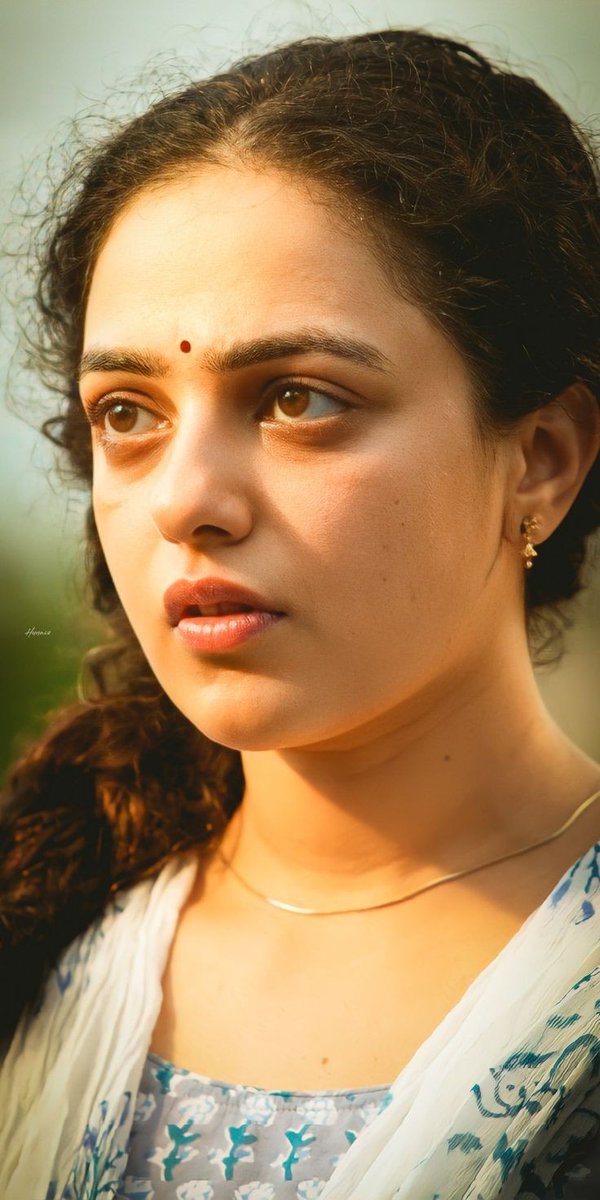 NithyaMenenFC's tweet photo. #NithyaMenen full HD Wallpaper ❤️ https://t.co/YoWYjSmXTg