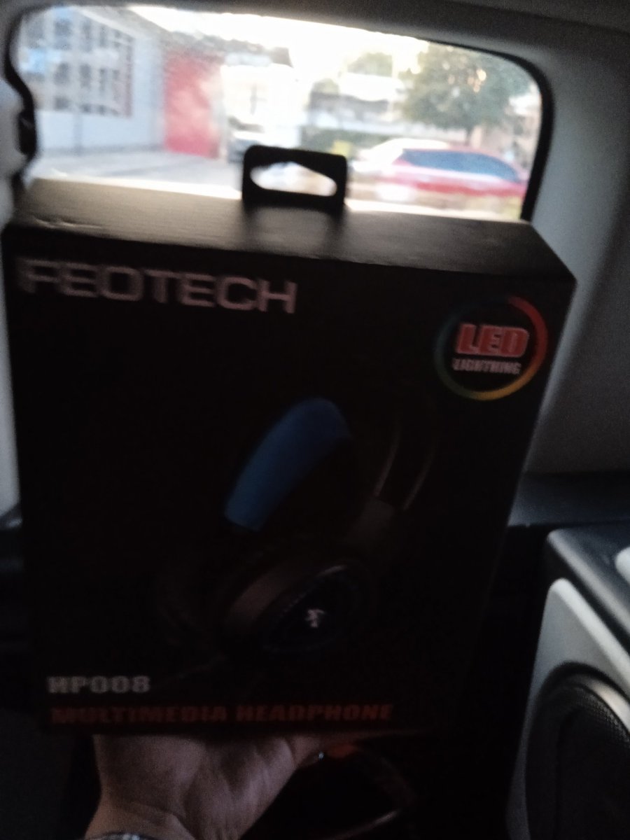 HeyHowisItFelix's tweet photo. LED Gaming Headset (RGB) Was Finally Here In December 25! #gamingheadset #headset #rgb #led #michealp #happynewyear #gaming #epic #ultimategamingpc #gamingpc #pcmasterrace Micheal P Likes This Headset @MichealPYT
|Tweeted In December 25 2012| https://t.co/cSNtdhqaY3