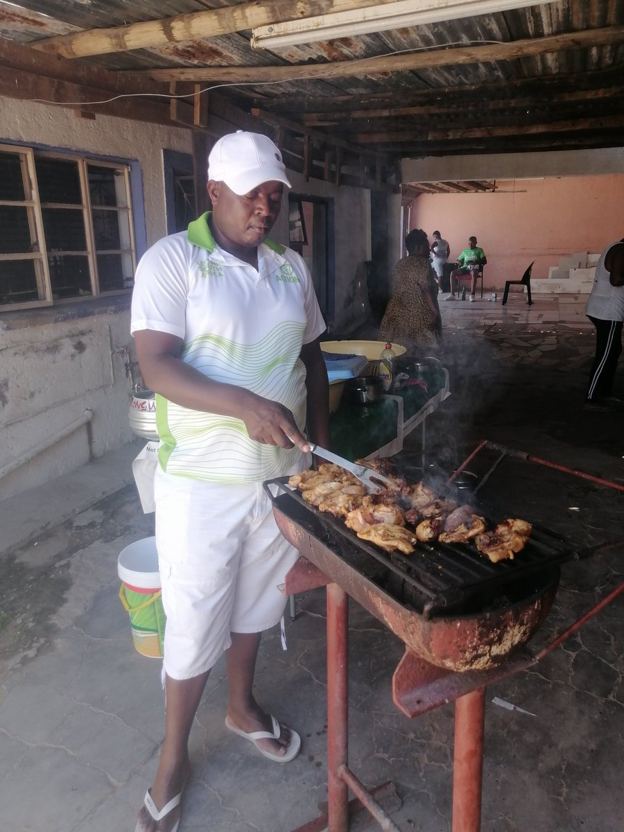 MayingaJohn's tweet photo. Busy preparing lunch for my family https://t.co/c3o7YVHupK