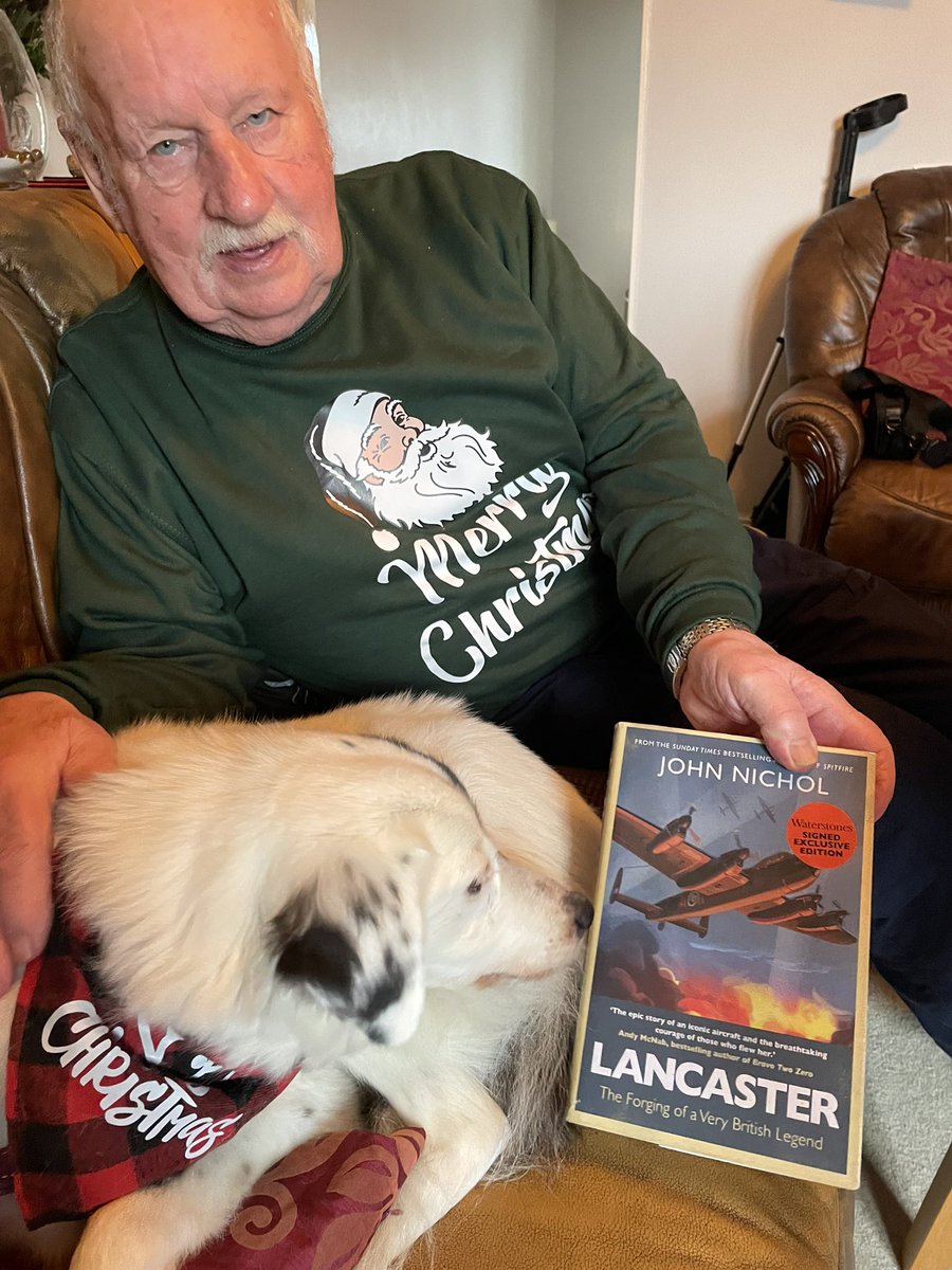 When you give a Christmas gift and did not realise it’s actually been signed by <a href="/JohnNicholRAF/">John Nichol ✈</a> and then I tell my human grandad I have meet the awesome John Nichol at the animal hero awards makes the present extra special #MerryChristmas 🐾🎄💕