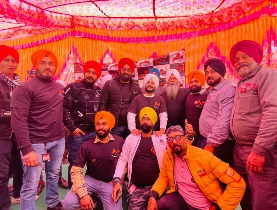 JarnailSinghAAP's tweet photo. सर्दियों के मौसम में सचखंड सेवा सोसायटी द्वारा गर्म कपड़ों के लंगर का सराहनीय कार्य..
सोसाइटी के सभी कार्यकर्ताओं
को शुभकामनाएं दी..

#Dadicated #helping #spreadhappiness
#alwayshelping

@ArvindKejriwal @AamAadmiParty https://t.co/xtfwhgkzJZ
