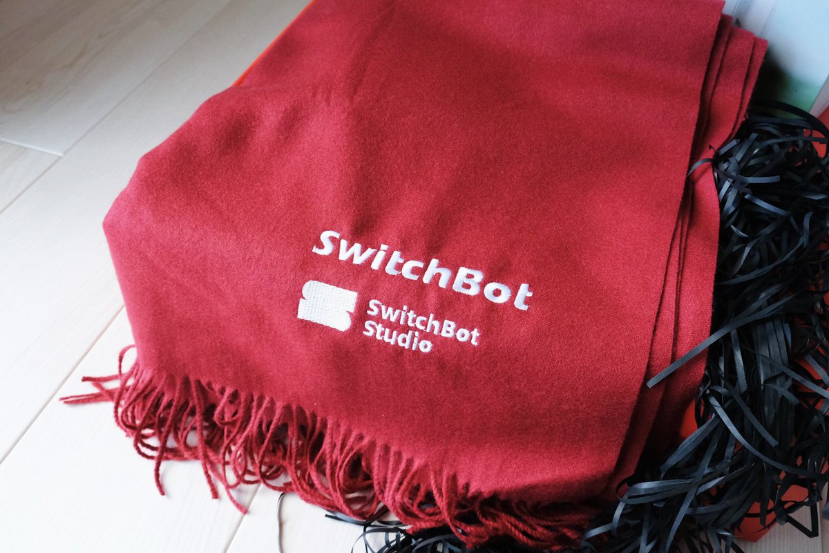 chasuke__'s tweet photo. 今年もあと少し🎄
クリスマスということで、SwitchBotのオリジナルグッズ盛り盛りのプレゼントいただきました。嬉し。 https://t.co/UdwNn8RPTZ