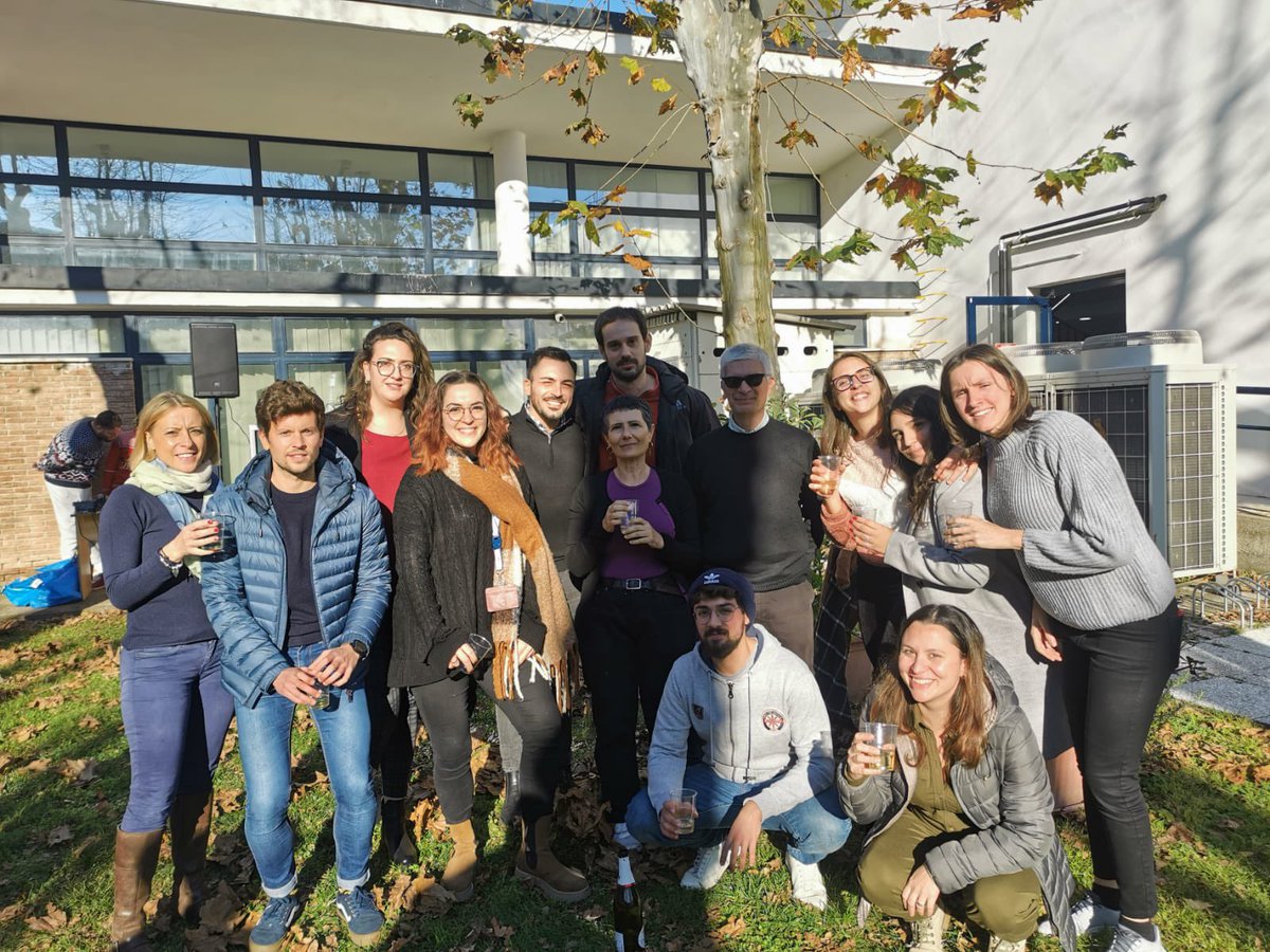 Banfi &amp; Franco’s lab members at the <a href="/Tigem_Telethon/">Tigem Telethon</a> Christmas party. Merry Christmas and happy holidays 🎄