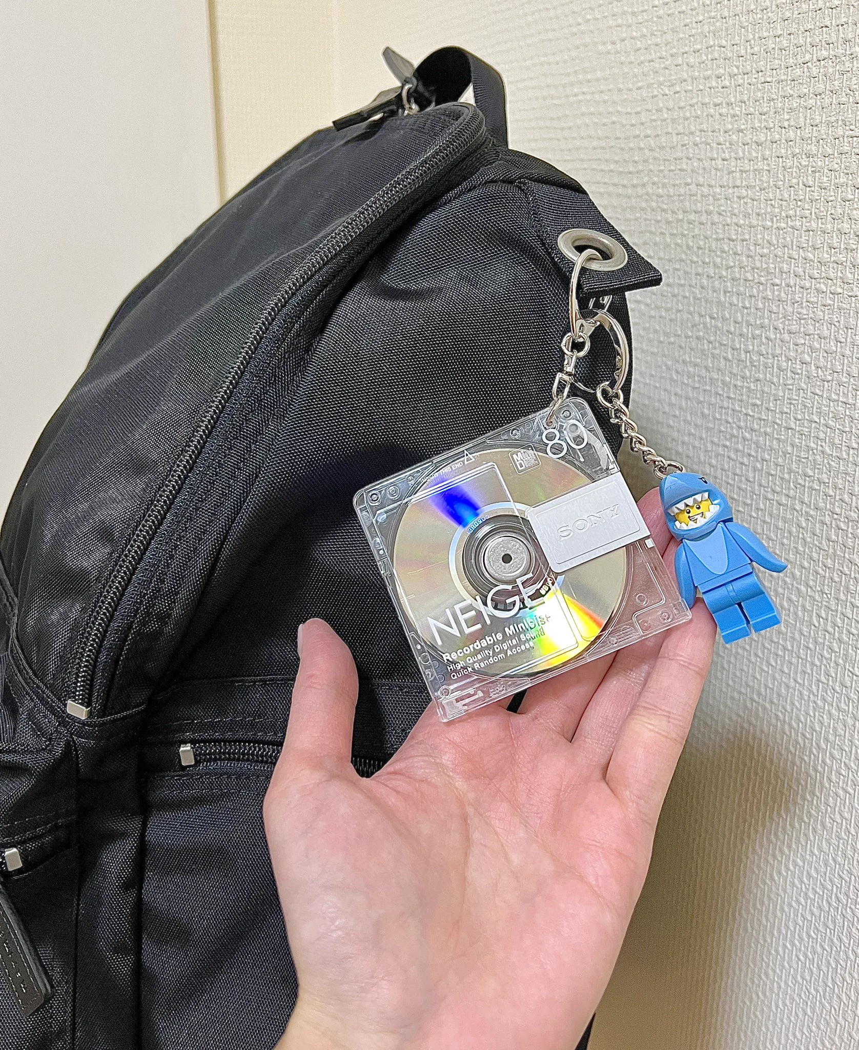 これ知ってる？家に眠ってたMDディスク。キーホルダーにしてみた。