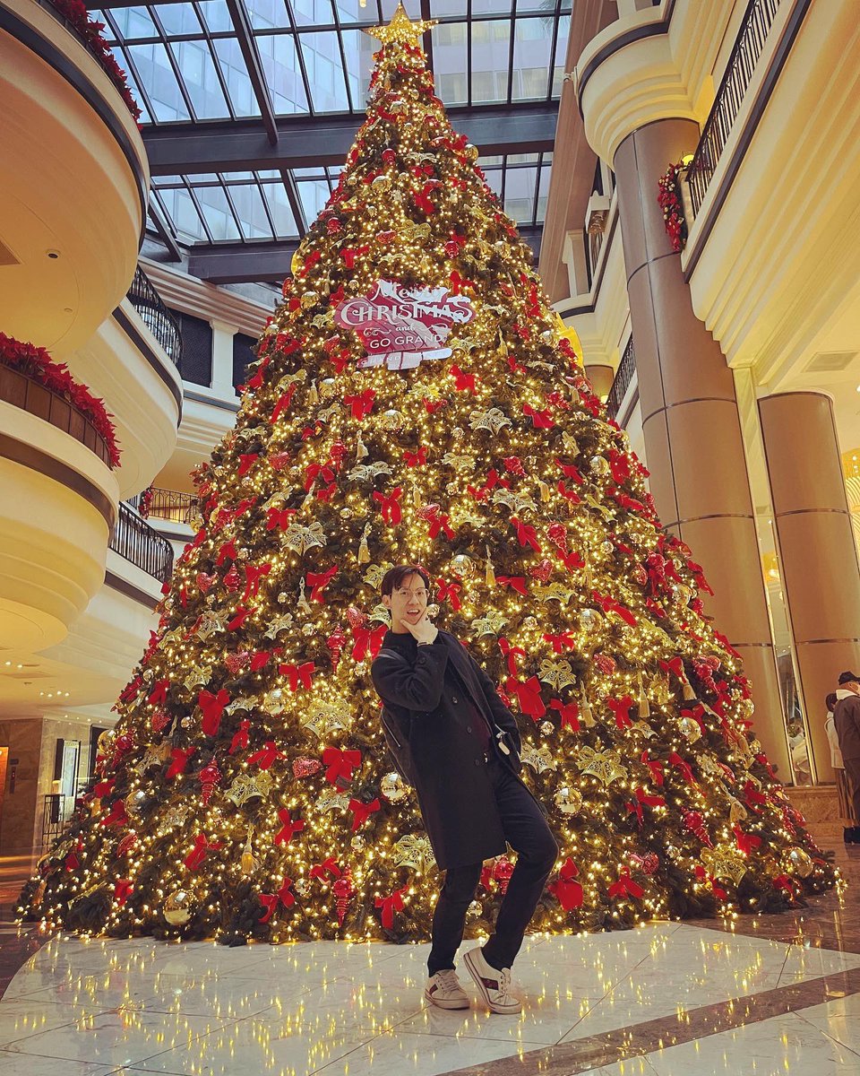 TwoSetViolin's tweet photo. Christmas https://t.co/n8JjSAVjyu