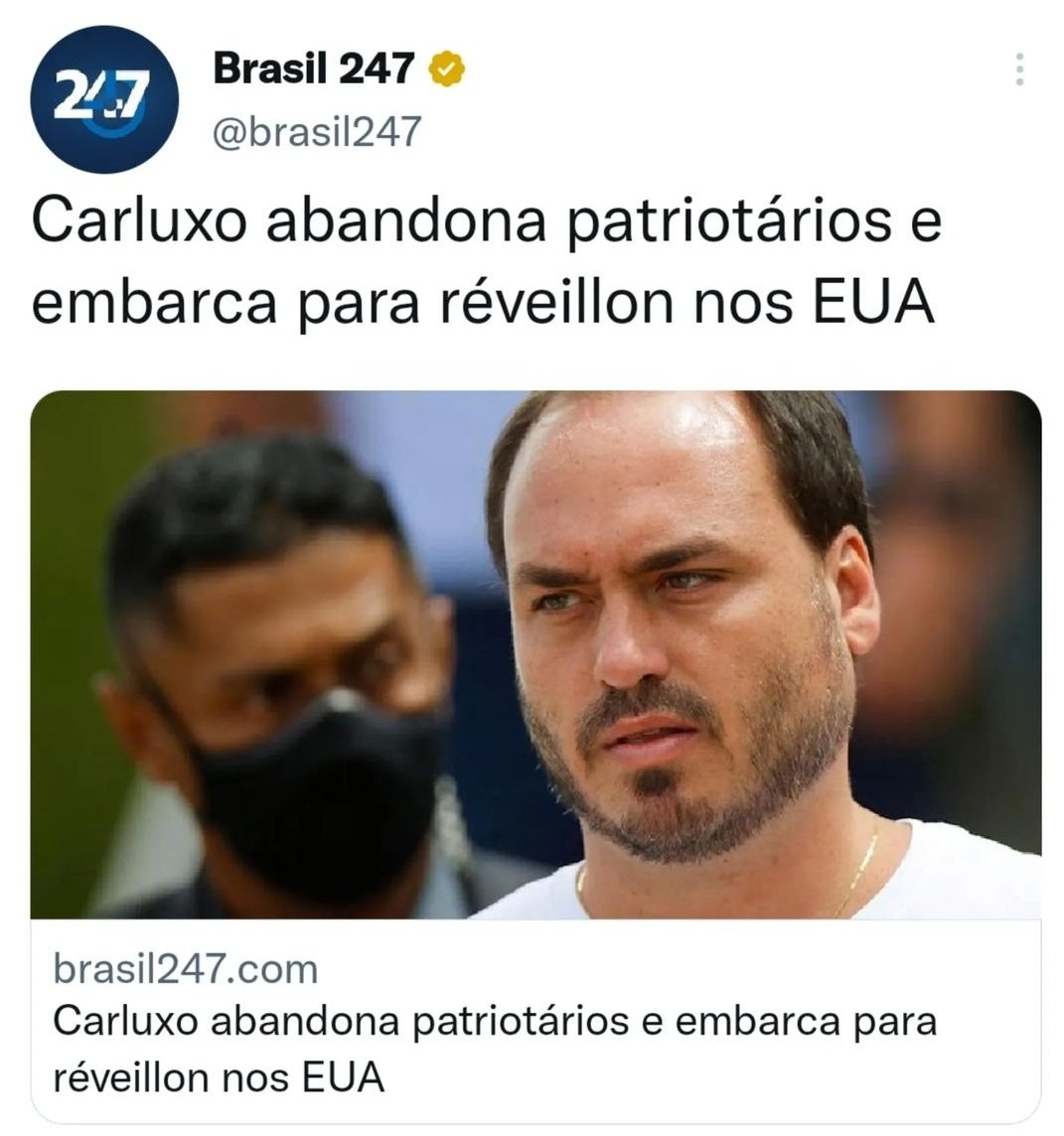 EdsonFilho74's tweet photo. Carluxo não tem foro privilegiado e já fugiu para os EUA pra não ser preso porquê sabe que a investigação do assassinato de Marielle Franco vai chegar nele. https://t.co/gsp5LUSAYU