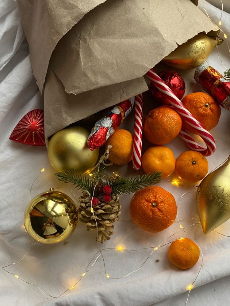 fruiteys's tweet photo. π Itβs the most wonderful time of the year!! π π
Wishing you timeless treasures of Christmas.
May your hearts be lifted in Praise this Christmas for the wonderful gift of Jesus and the Joy he brings to our lives.
Have a merry Christmas & a blessed New year β¨ π
#fruiteys https://t.co/NdUxBe0oHF