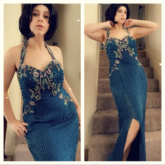 chronicflair's tweet photo. So good I had to share! Check out all the items I'm loving on @Poshmarkapp #poshmark #fashion #style #shopmycloset #vintage #nolita: https://t.co/Ek2O7gWONK https://t.co/COZdj6ZaJG