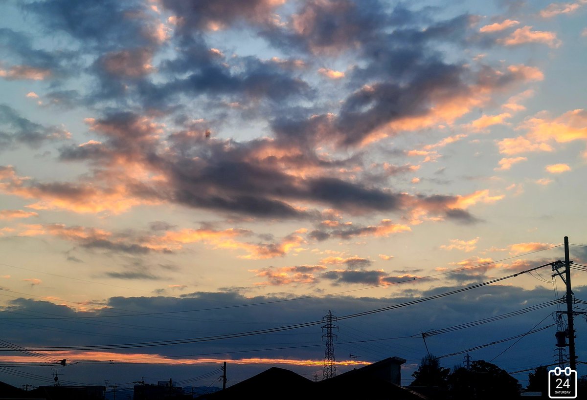 rb33dj35's tweet photo. クリスマスの夜☆🥰
#空
#日常垢さんと繋がりたい
#いいねした人全員フォローする https://t.co/1MfU37FkSp