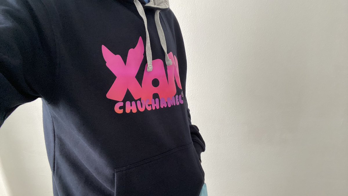 This Christmas Santa brought me a great gift, the official Xanchuchamel sweatshirt! 

And remember that on January 27th Xanchuchamel will be available for Nintendo Switch in Europe, USA, Hong Kong and Korea!

#indiegame #indiedev