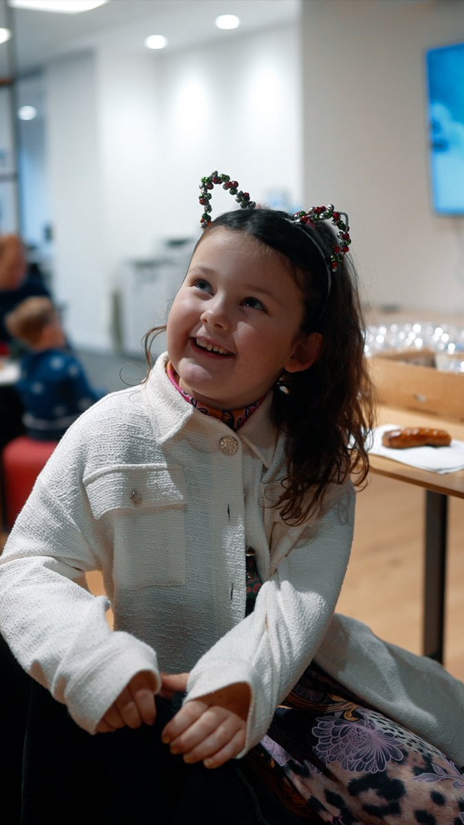 22Bishopsgate's tweet photo. Happy Christmas! We wanted to wish you all the happiest of holidays. We  loved celebrating #22DaysofChristmas with our team and community 🎁🎄 https://t.co/A4sOiiLsSo