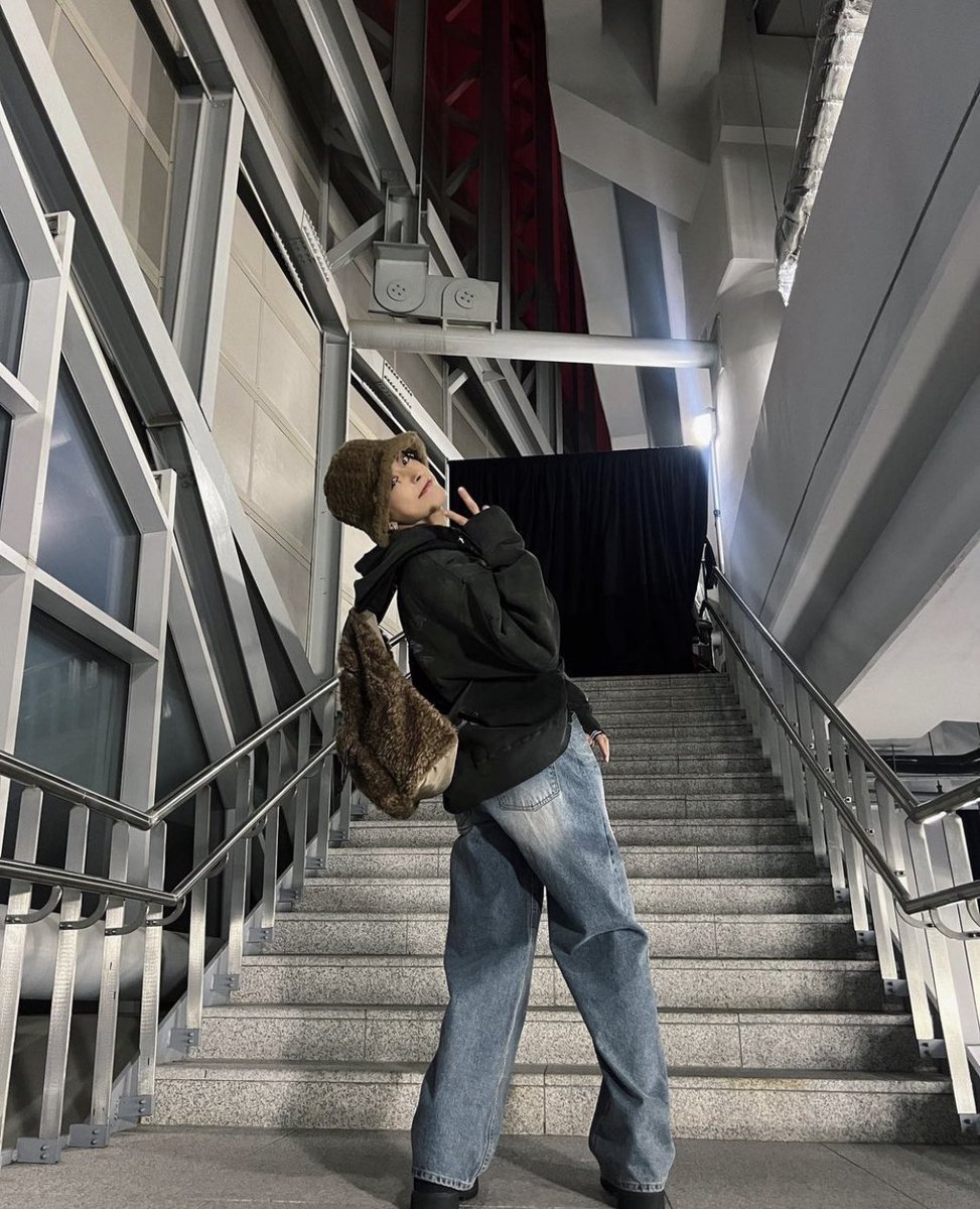 ATEEZ_instagram's tweet photo. [#Hong_stagram] Merry X-mas Atiny ❤️❄️🎁

#ATEEZ #에이티즈 #홍중 #HONGJOONG https://t.co/gXunkI1wj6