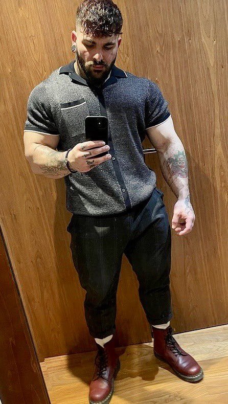 Will Hochan on Twitter: "Sexy bastard alert: Jimbo Cooper."