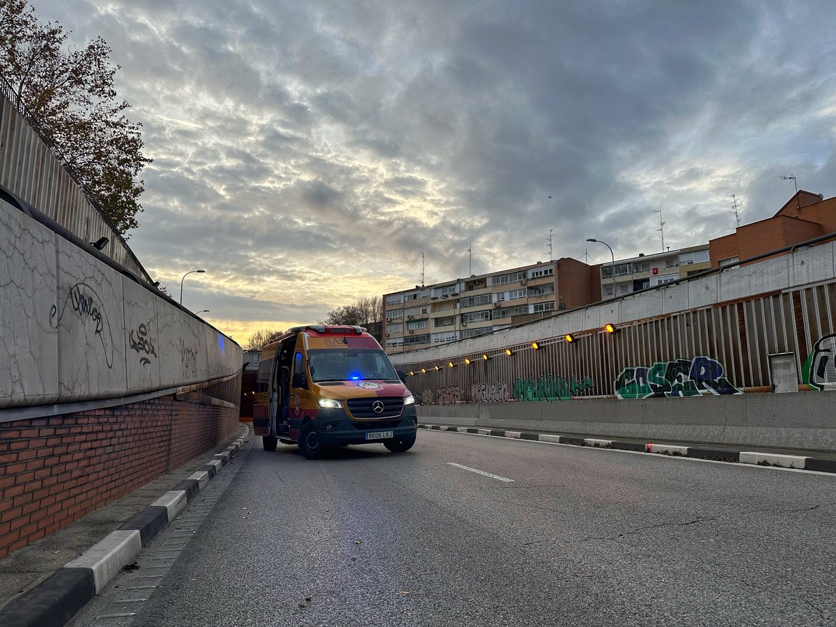 En #AATT nuestro primer emplazamiento debe primar la seguridad de la escena. 

A la incorporación de FCSE ya se realizará reemplazamiento del vehículo que favorezca las labores de evacuación. 

No estacionen como primer recurso pensando en la evacuación, si no en la SEGURIDAD.