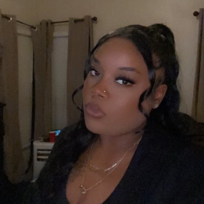 carmelblunt's tweet photo. #NewProfilePic https://t.co/G6yNBsaGCa