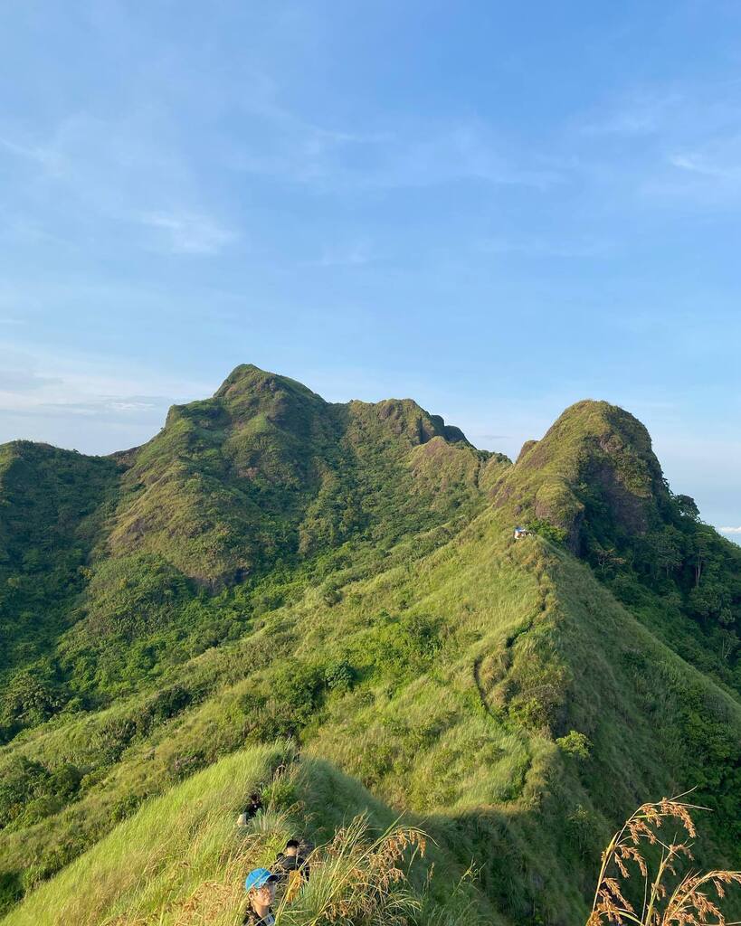 MartinOswaldII's tweet photo. 2022 Hike Photodump (3)
📍Mt. Batulao, Nasugbu, Batangas
🏔️ 811+ MASL
05 June 2022

#hiking #hikingadventures #hikes #hike #hiker #philippines #mobilephotography #nofilter #naturephotography #green #mountains #wanderlust #igers #love #nature #shotonip… https://t.co/RD9HI8oRYg https://t.co/J9UDQd21CZ
