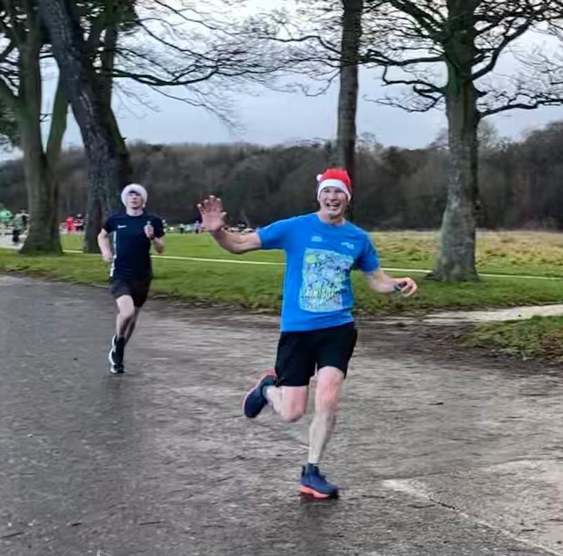 aljaroo1874's tweet photo. #ChristmasDay #EdinburghParkrun
With my boy, this morning!!
That's now the Half Marathon, 10k and 5k he's finished ahead of me this year!! 🤨❤️
I was leading for the first 4k. 😊
#Edinburgh #Parkrun #Cramond https://t.co/1P35GgcMeV