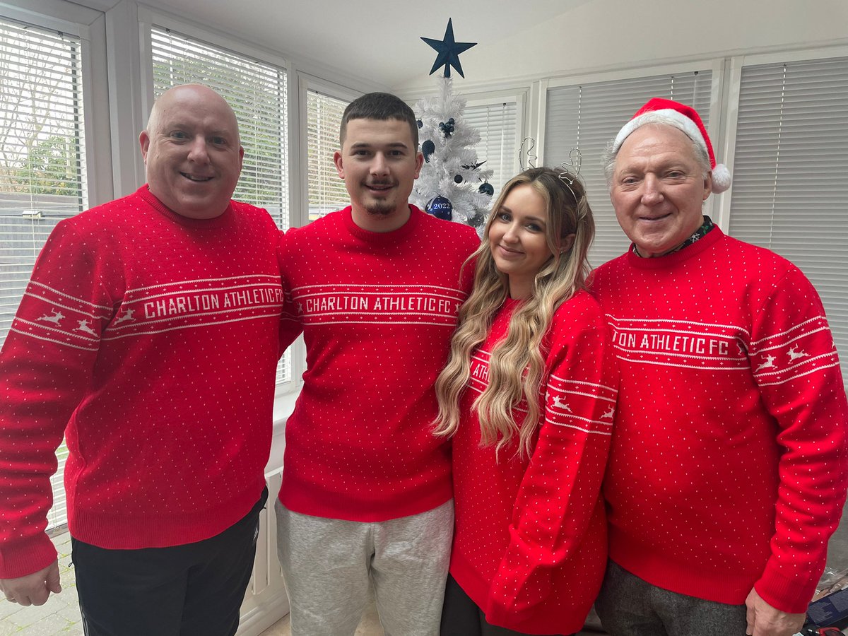 TonyHarman44's tweet photo. @CAFCofficial Merry Christmas from Team Harman   #cafc https://t.co/p9ylydK6No