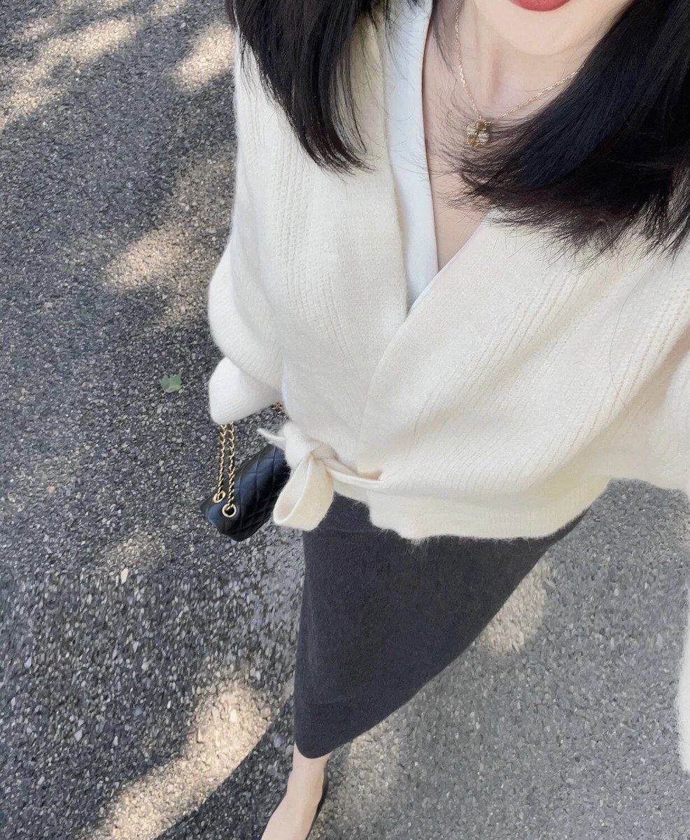 vanerosas2016's tweet photo. 我总觉得现在象喝醉就的人，写的毫无章法，这是心的痛😌 https://t.co/j53acFArFZ