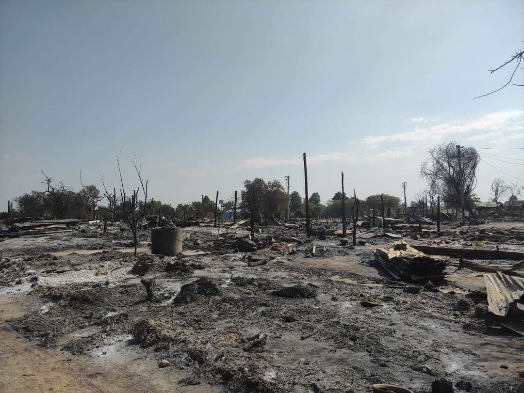 NantEiThandar's tweet photo. 707 residential properties from 5 villages of Sartaung village, Sagaing division have been burnt down by SAC troops since Dec 21. They also killed 3 locals including an elderly, so over 3500 refugees urgently require help. #2022Dec25Coup #WhatsHappeningInMyanmar https://t.co/LHD5nuT3OL
